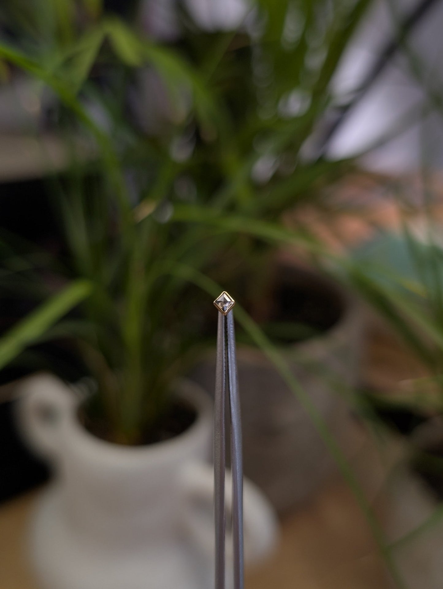 Itty Bitty Diamond Threadless End - Aurum Deorum - piercing jewellery