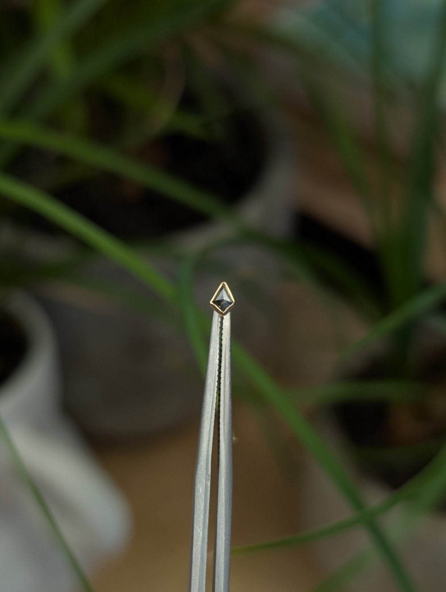 Itty Bitty Diamond Threadless End - Aurum Deorum - piercing jewellery