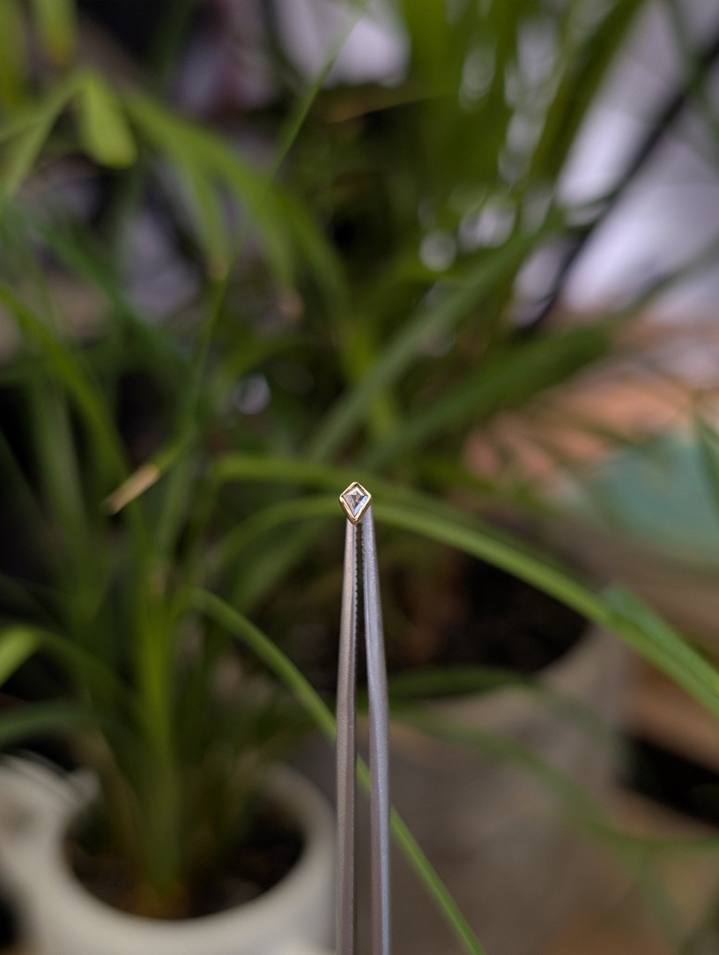 Itty Bitty Diamond Threadless End - Aurum Deorum - piercing jewellery