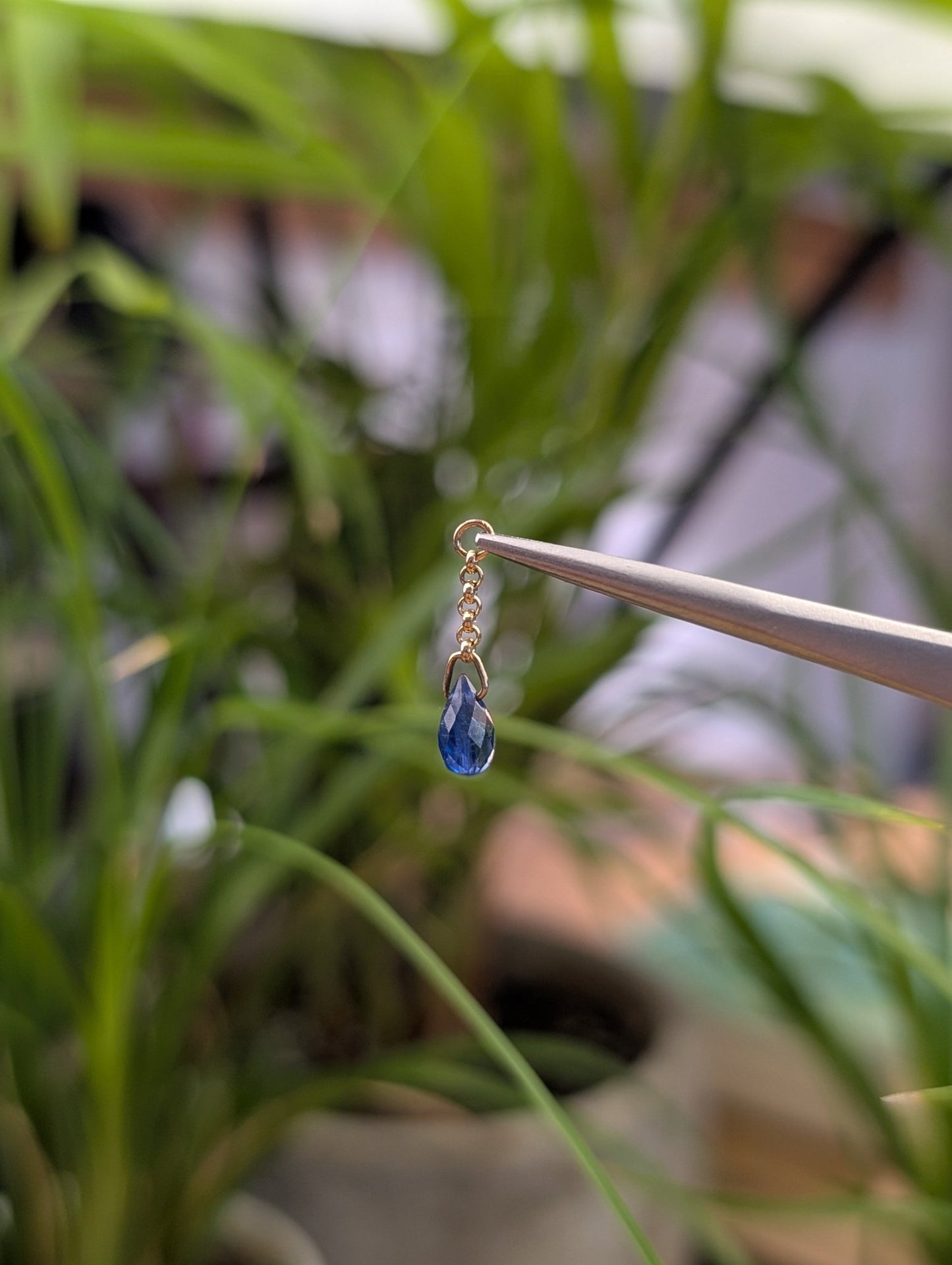 Kyanite Charm - Aurum Deorum - piercing jewellery