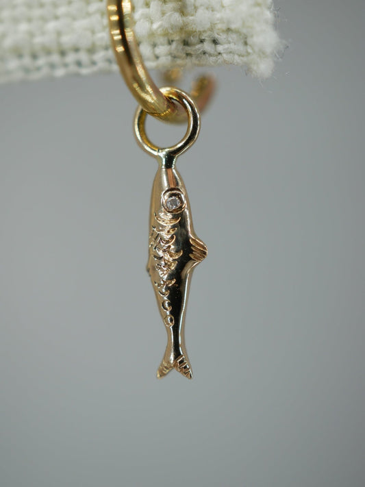 Minnow Charm - Aurum Deorum - piercing jewellery