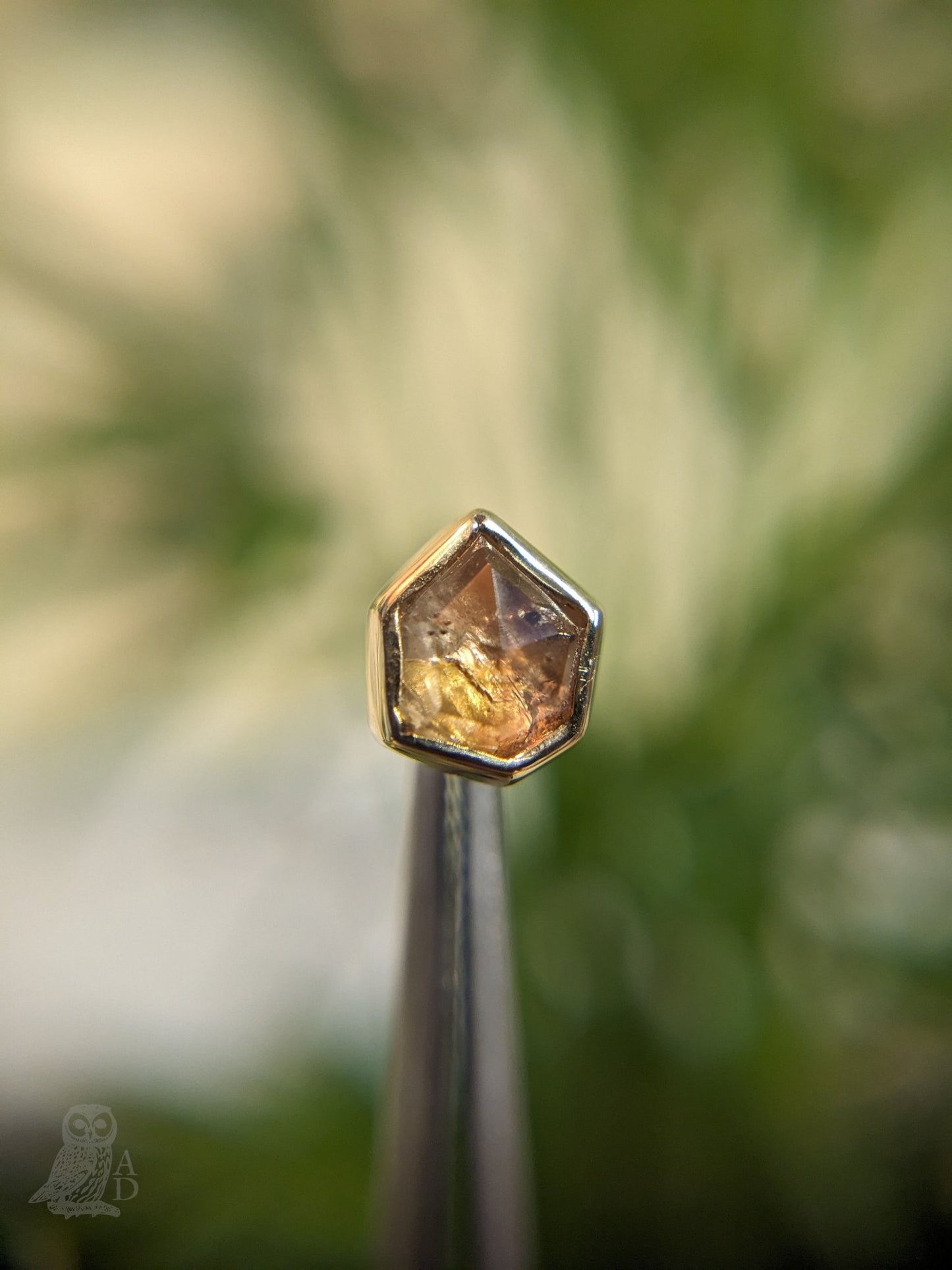 Natural zircon end - Aurum Deorum - piercing jewellery