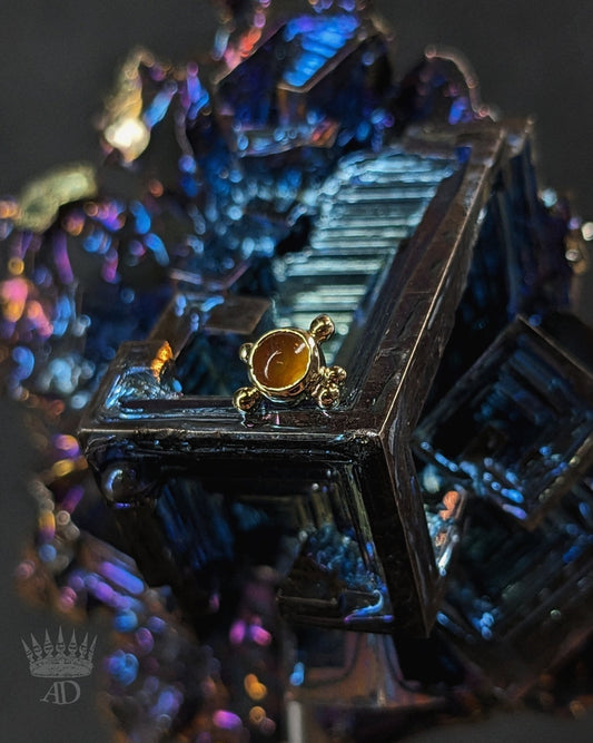 Orbit Ends no. 1 - Aurum Deorum - piercing jewellery