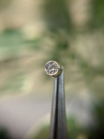 Side view of 3mm moissanite diamond end by Aurum Deorum 