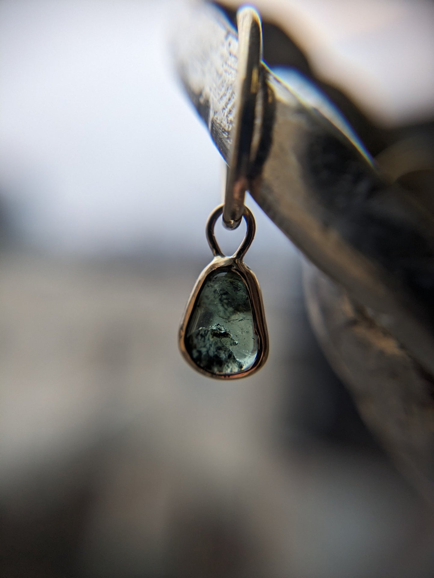 Tourmaline charm - Aurum Deorum - piercing jewellery