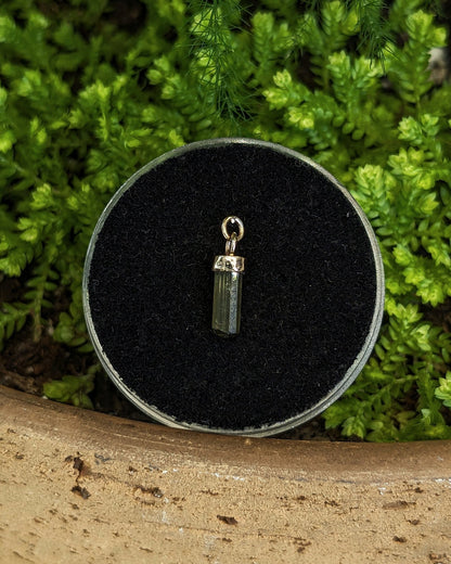 Tourmaline pillar - Aurum Deorum - piercing jewellery