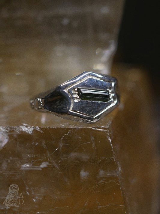 Tourmaline pillar and Silver Ring - Aurum Deorum - Silver Jewellery