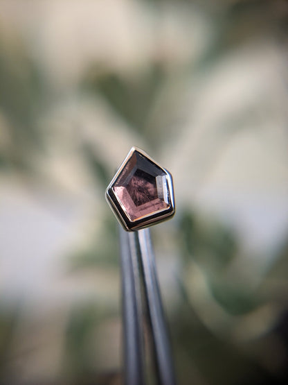 Tourmi shard no.2 in 14k yellow gold with tourmaline, view 3